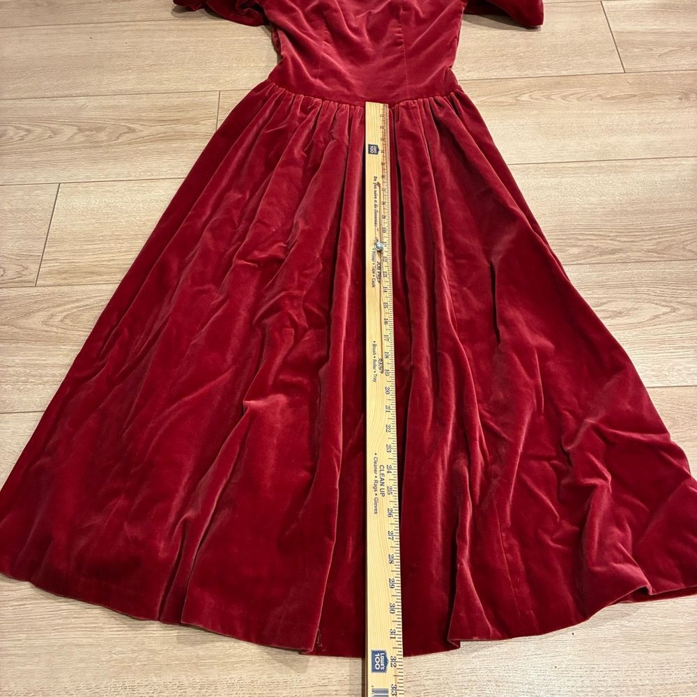 NWT Laura Ashley Women’s Vintage 80s Red Velvet Puff Sleeve Midi Dress Size 6 - Picture 4 of 8